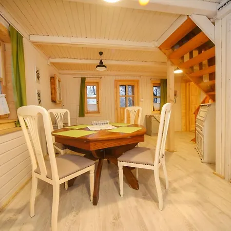 Nomad & Glamping 3*