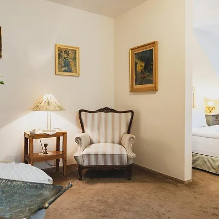 Nomad & Glamping Hotel