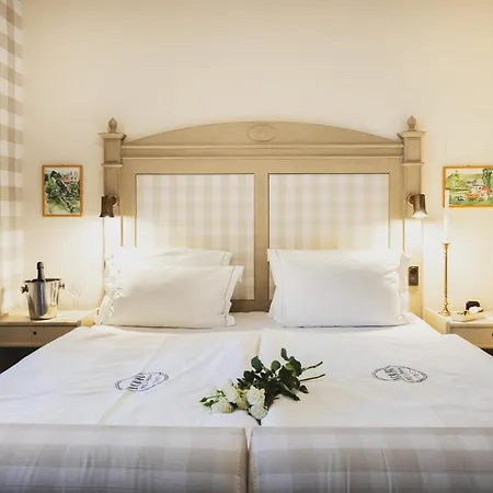 Nomad & Glamping Hotel