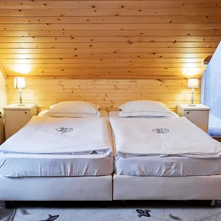 Nomad & Glamping