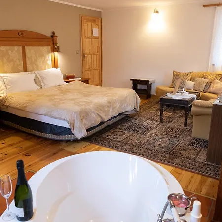 Nomad & Glamping Hotel 3*