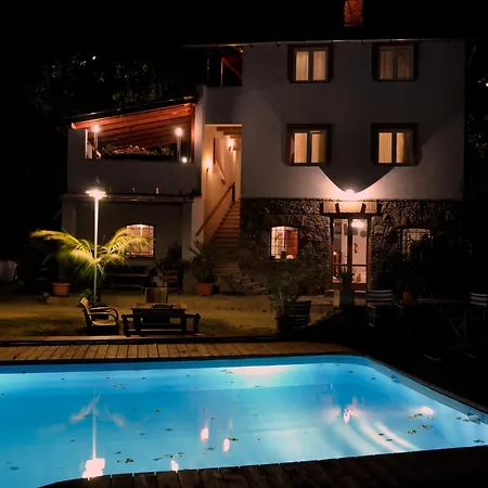 Nomad & Glamping 3*