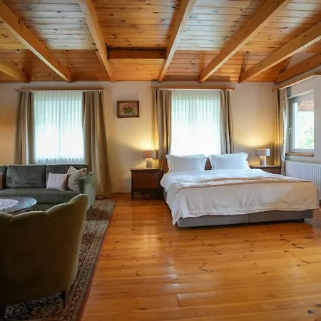 Отель Nomad & Glamping 3*