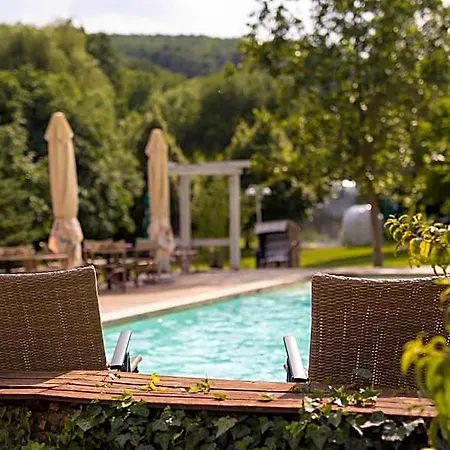 Nomad & Glamping Hotel 3*