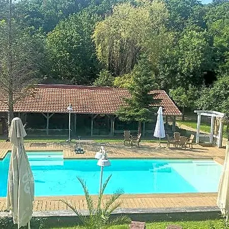 Nomad & Glamping Hotel