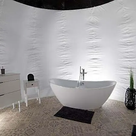 Nomad & Glamping 3* Noszvaj