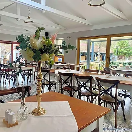 Nomad & Glamping Hotel Noszvaj