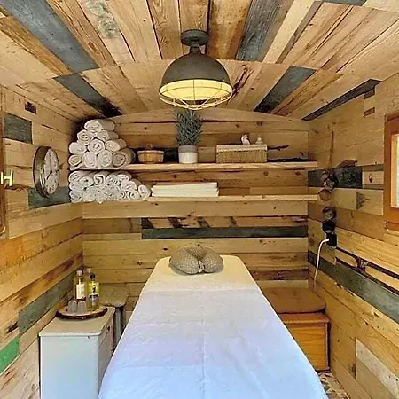 Nomad & Glamping Hotel Noszvaj