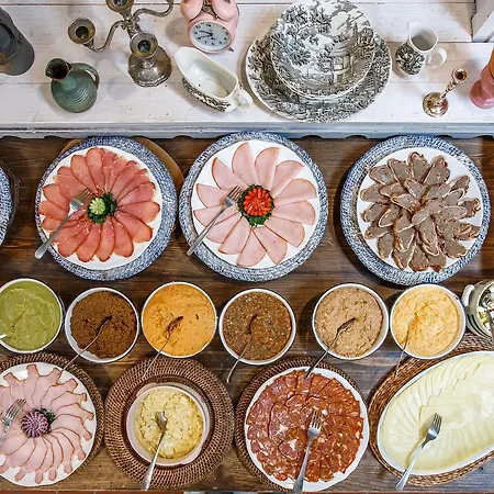 Hotel Nomad & Glamping 3*