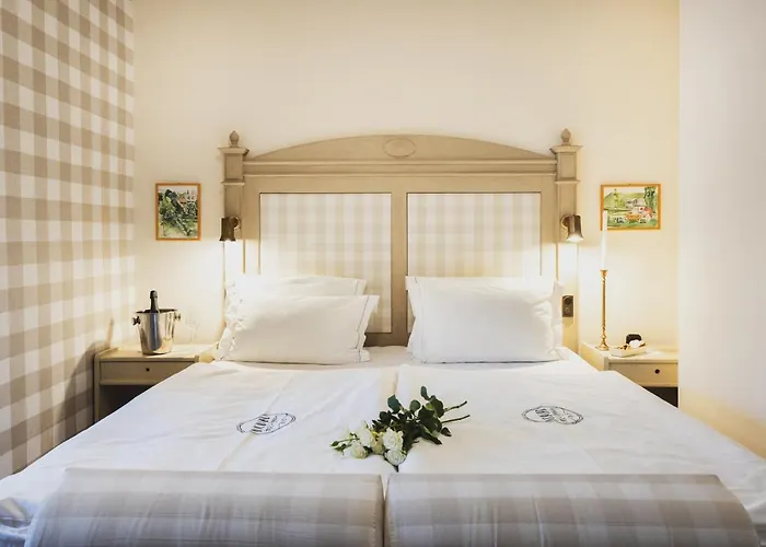 Nomad & Glamping Hotel