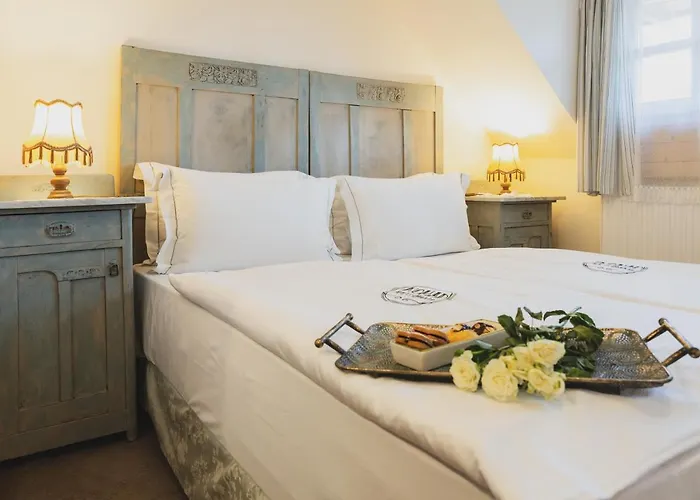 Nomad & Glamping Hotel Noszvaj